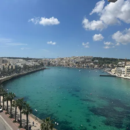 C'est La Vie Marsascala Отель